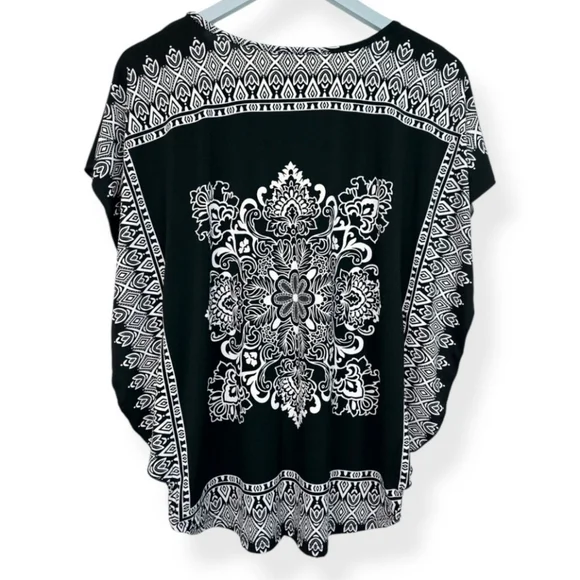 Agenda Black & White Graphic Mandala Top Dolman Sleeves Size - Medium - NEW - Picture 3 of 5